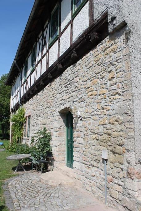 Ruhige Ferienwohnung Im Gutshaus Niederorschel Esterno foto